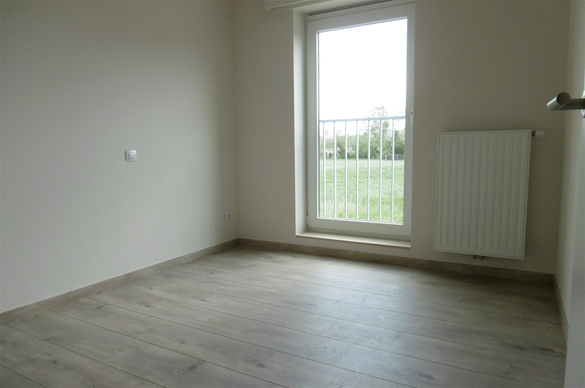 Apartment for rent in Eernegem with 2 bedrooms - photo 4