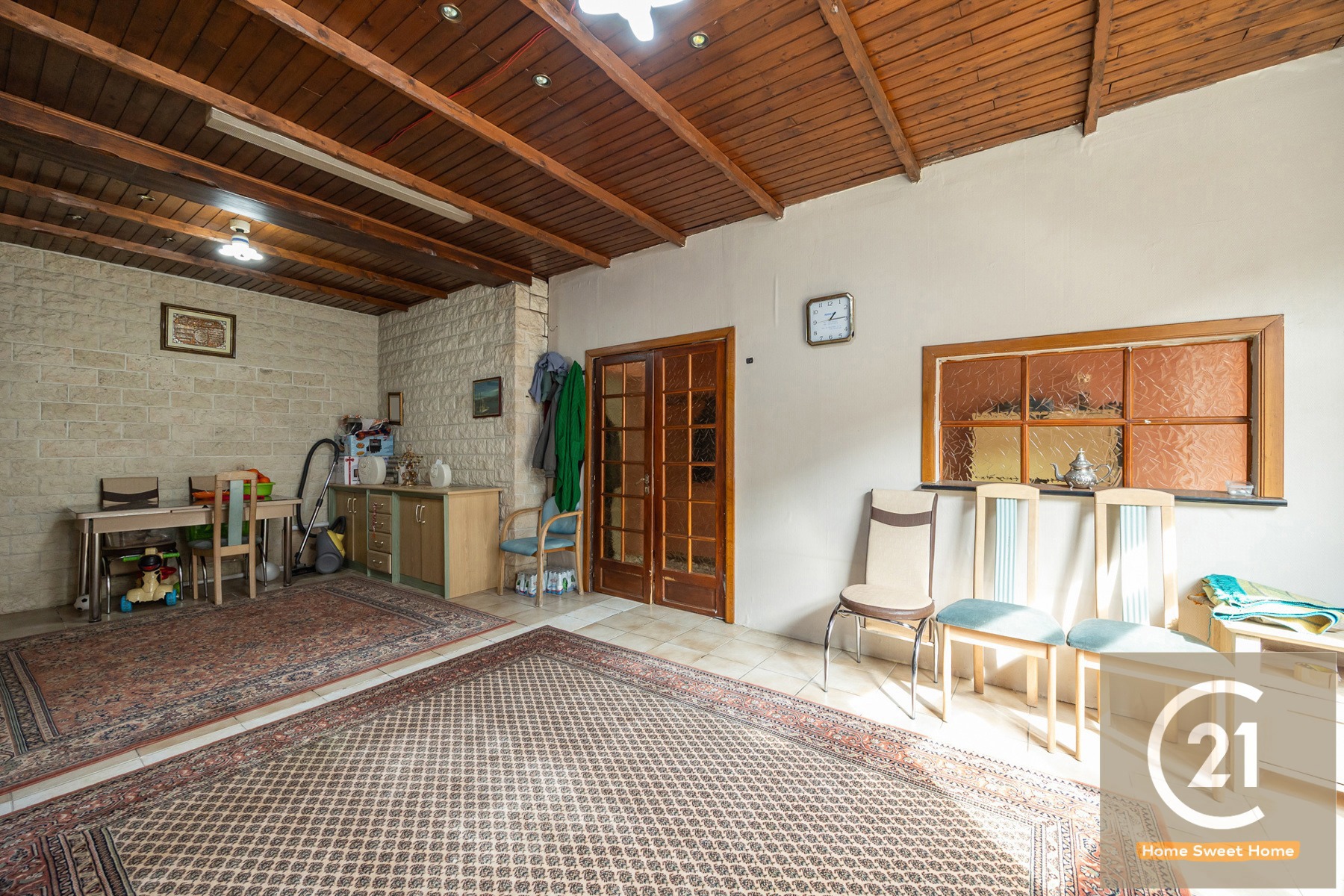Ruime 3-gevel woning met nieuwe dak, 5slaapkamer, 3 badkamers - foto 5