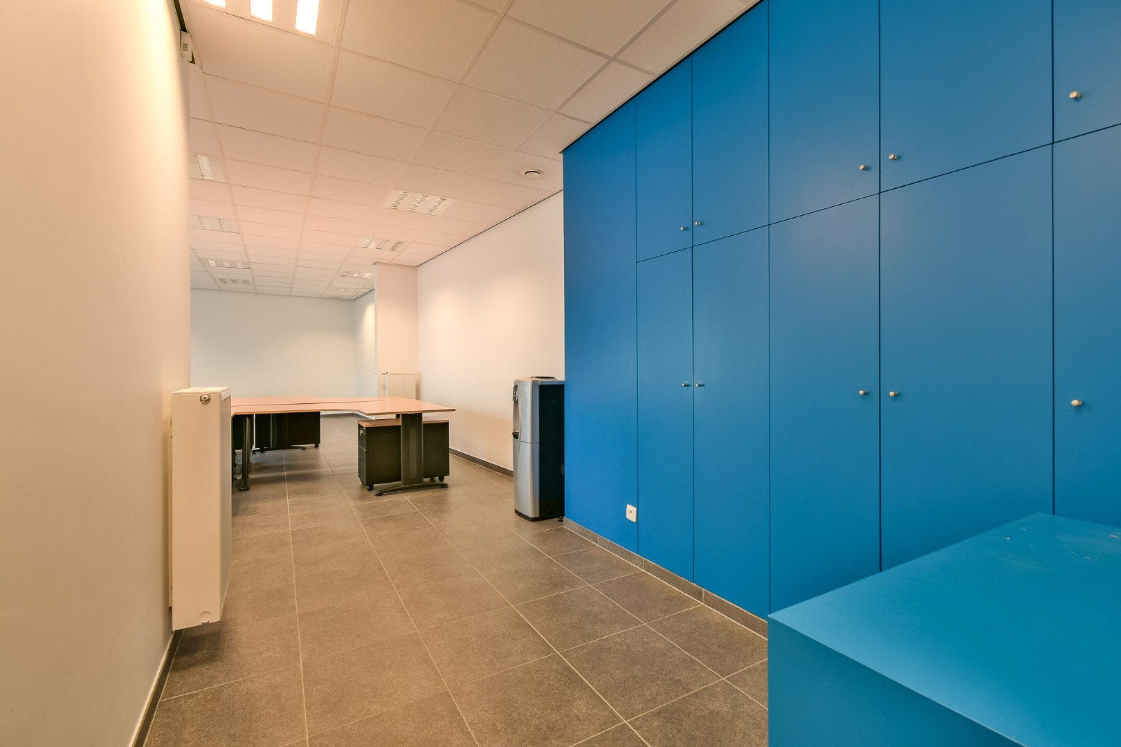 Handelszaak gelegen op een toplocatie in centrum Ruddervoorde! - foto 5