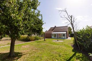 Contacteer Simon voor meer info of een bezoek via +32 498 12 37 08 of via Simon@vicusvastgoed.beRuime gezinswoning met 4 slaapkamersZonnige en goed...