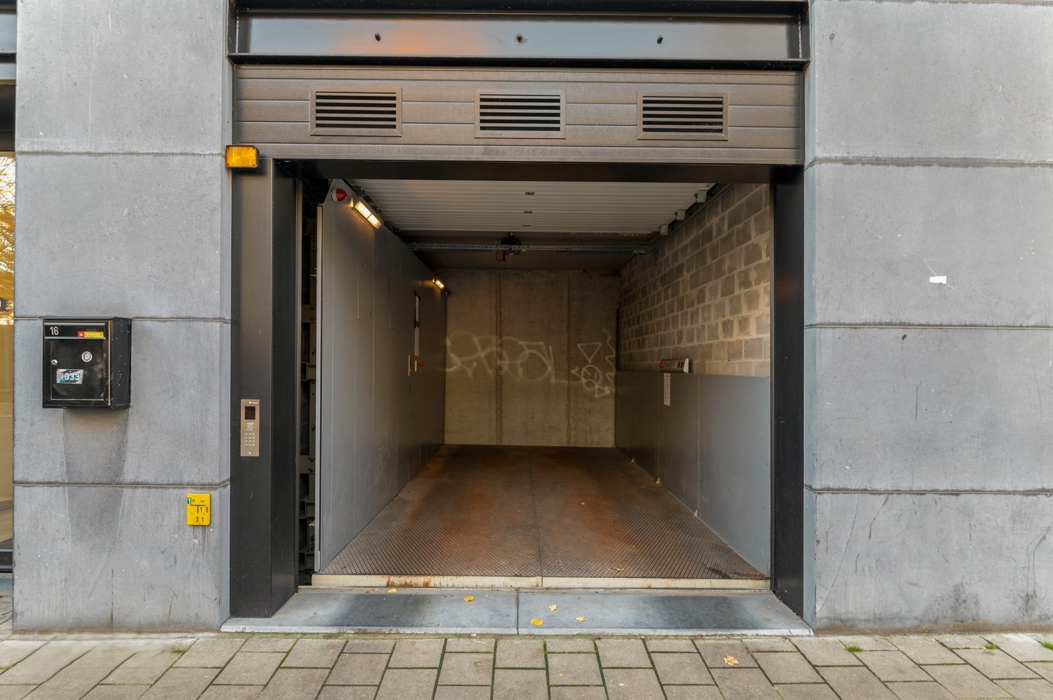 2 ondergrondse parkeerplaatsen in centrum Antwerpen - foto 4