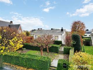 Alleenstaande woning met karakter in rustige buurt!In een rustige, kindvriendelijke buurt nabij het centrum van Harelbeke vind je deze charmante...