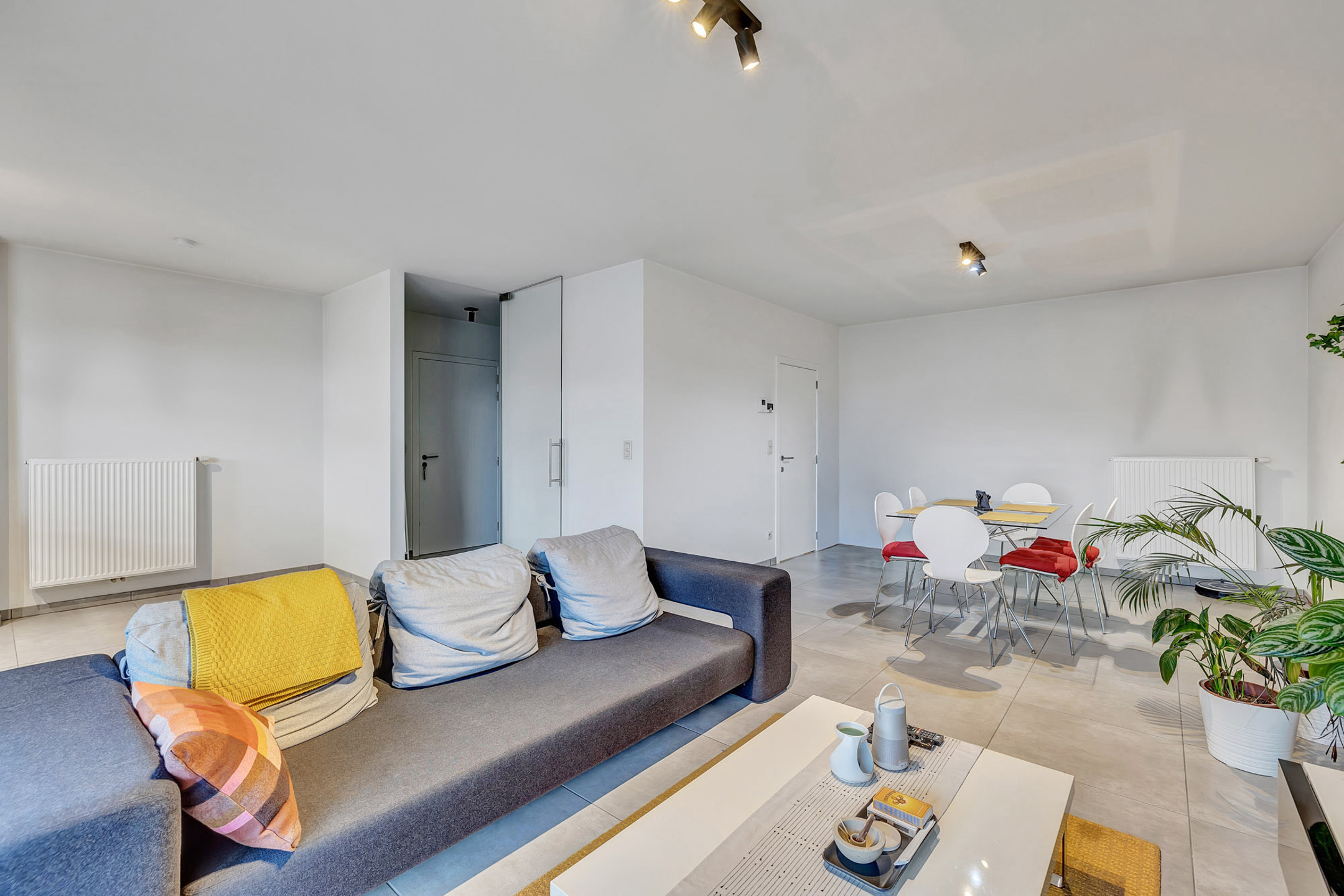 Stijlvol appartement nabij centrum met 2 parkeergelegenheden - foto 5