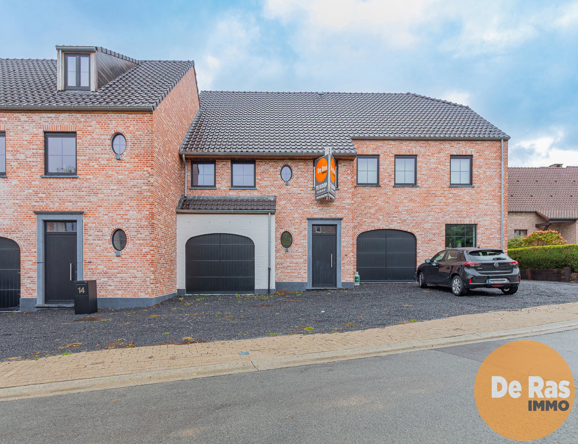 STEENHUIZE - Prachtige pastorijwoning (6% BTW mogelijk !) - foto 1