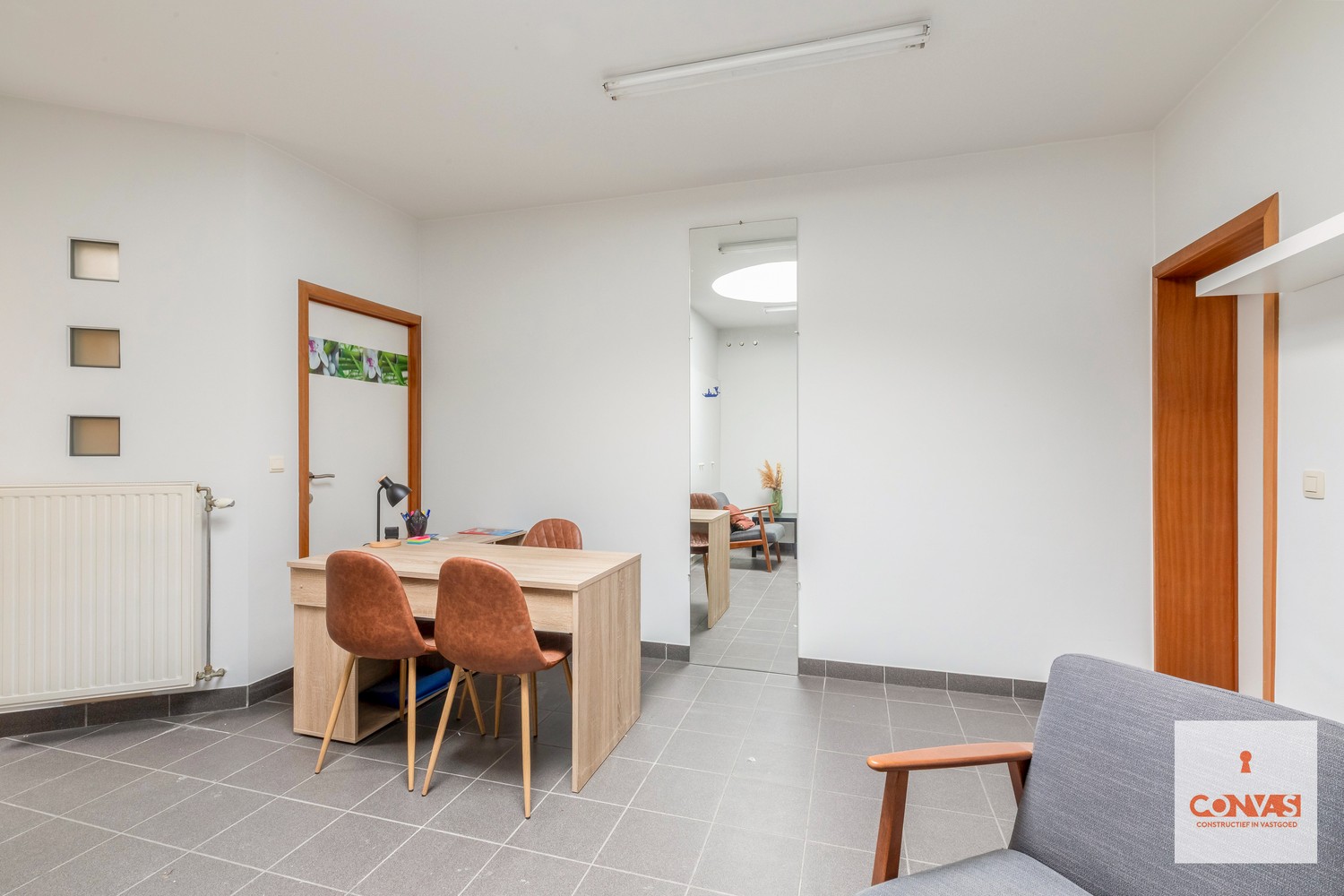 Veelzijdige praktijkwoning nabij het centrum - photo 5