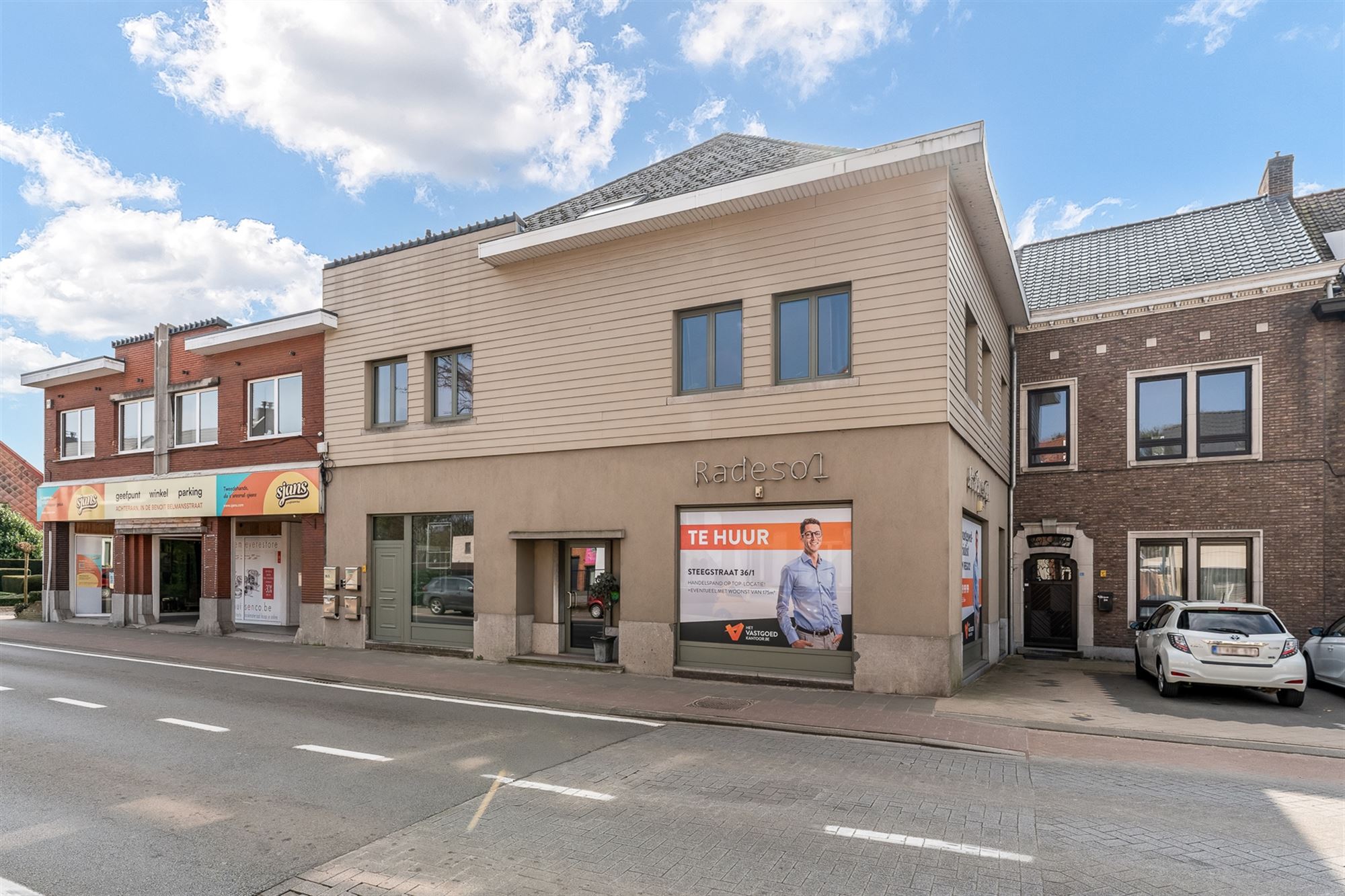 HANDELSPAND OP PERFECTE LOCATIE MET ENORME VISIBILITEIT - foto 1