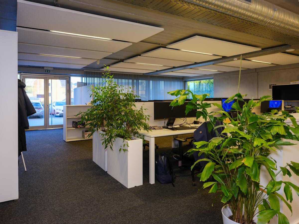 Instapklaar kantoor met veel lichtinval op zichtlocatie - foto 2