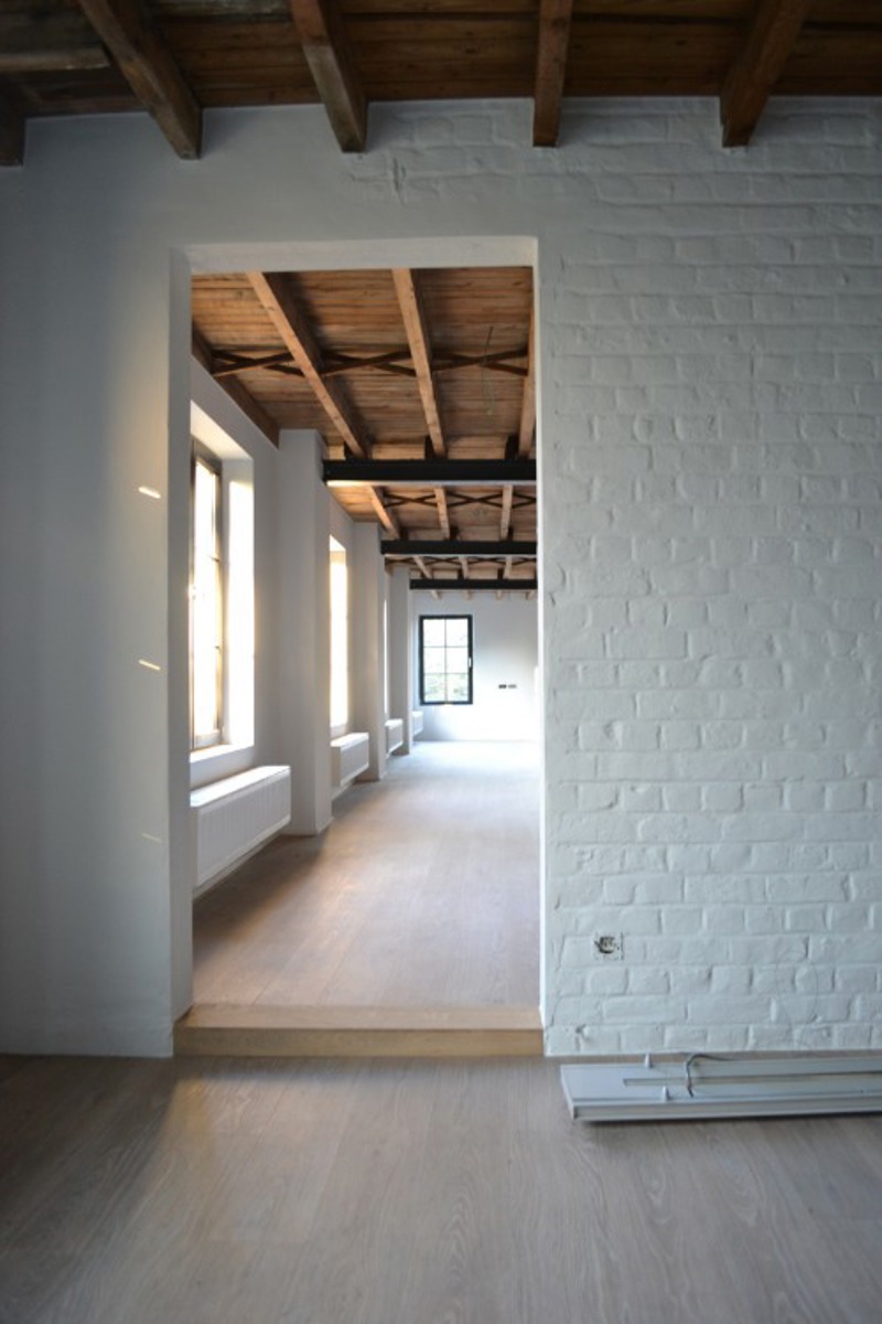 Kantoorruimte met veel lichtinval in een gerenoveerd authentiek pand - foto 5