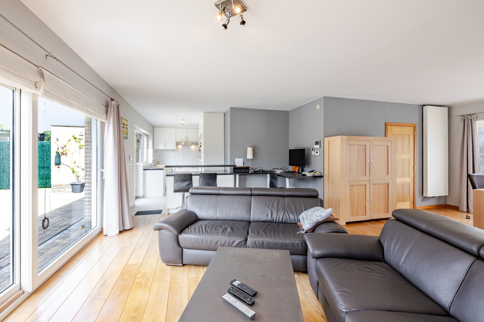 Instapklare halfopen bebouwing met 3 slaapkamers, zonnepanelen en zonnige tuin te Aalst - foto 5