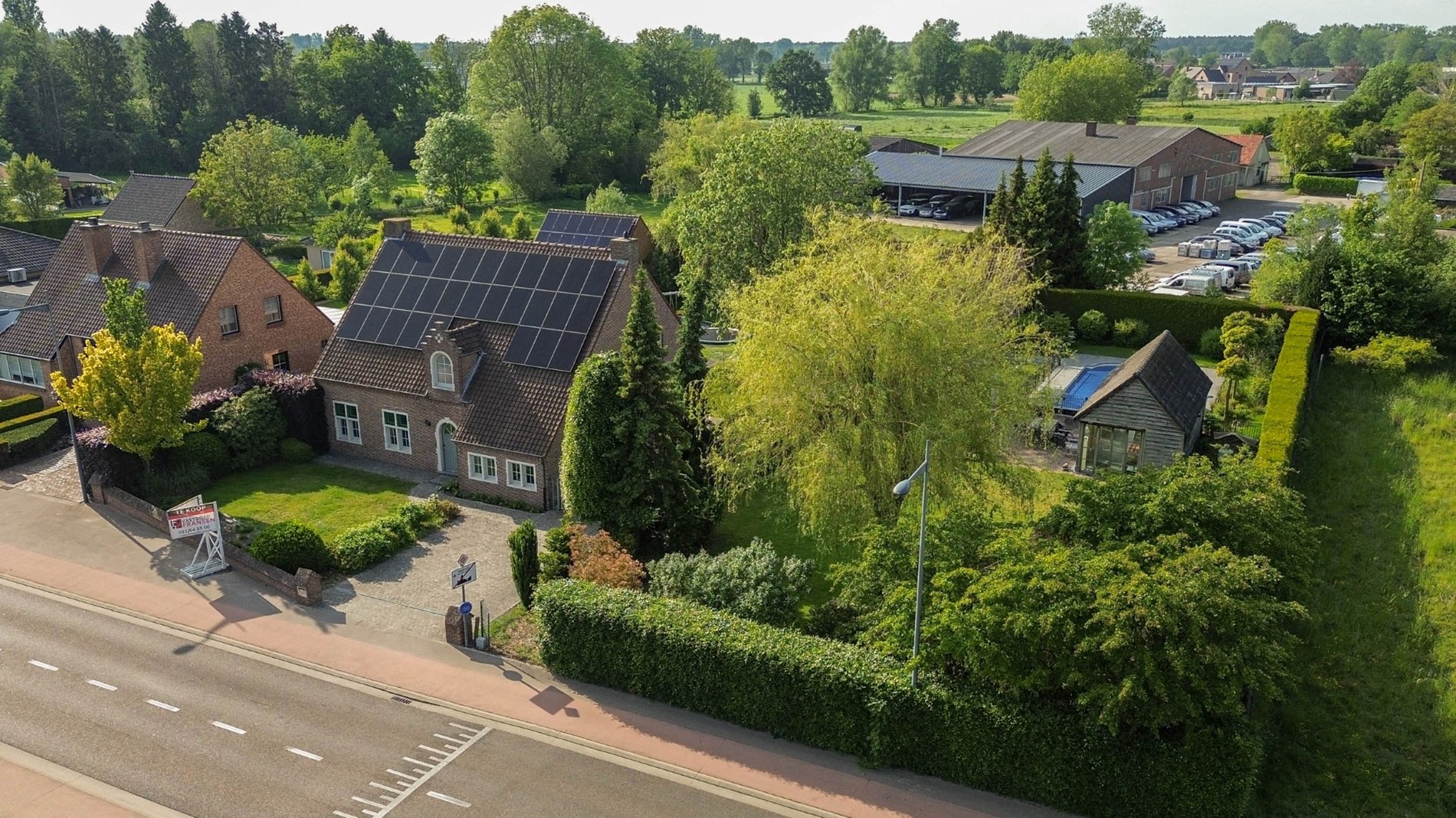 Prachtige ruime villa met naastliggende bouwgrond! - foto 2