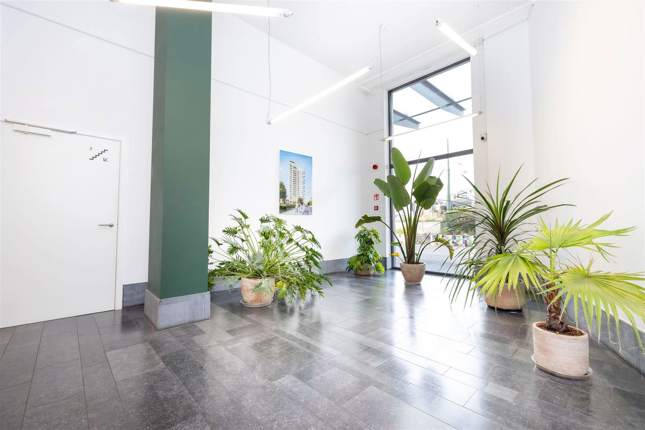 Garage for sale in Molenbeek-Saint-Jean - photo 2