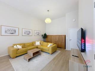 BRUSSEL, op een steenworp afstand van de Grote Markt, gemeubileerde kamer in een duplexappartement van ongeveer ±125 m². Het appartement bevindt...