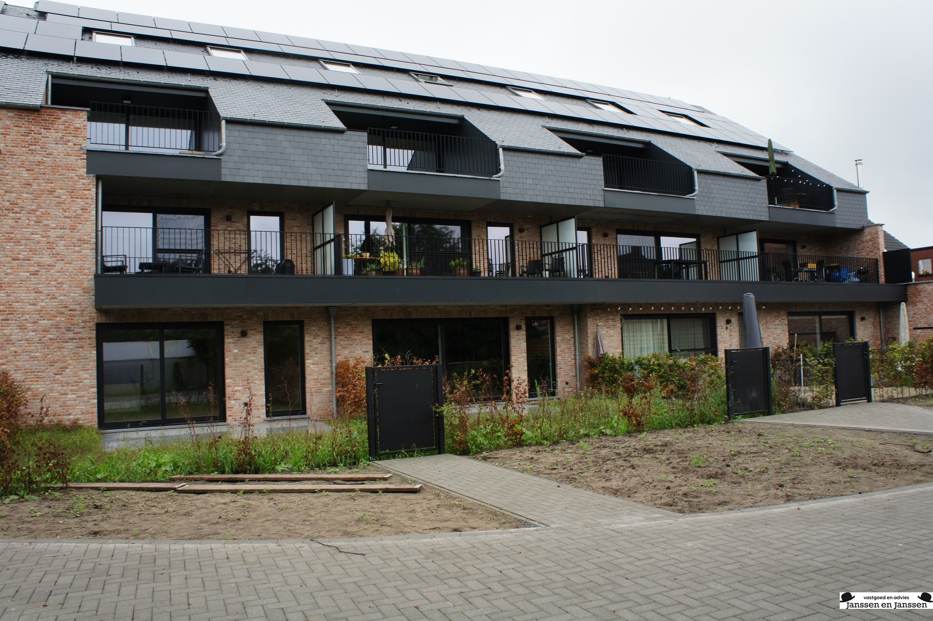 Duplex nieuwbouwappartement van 117 m² op de 2de en 3de verdieping met 2 slaapkamers - foto 3