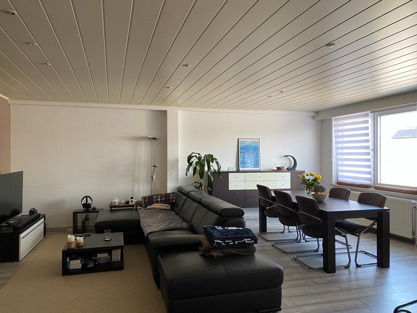 Instapklaar 2-slaapkamer appartement met dakterras - foto 1