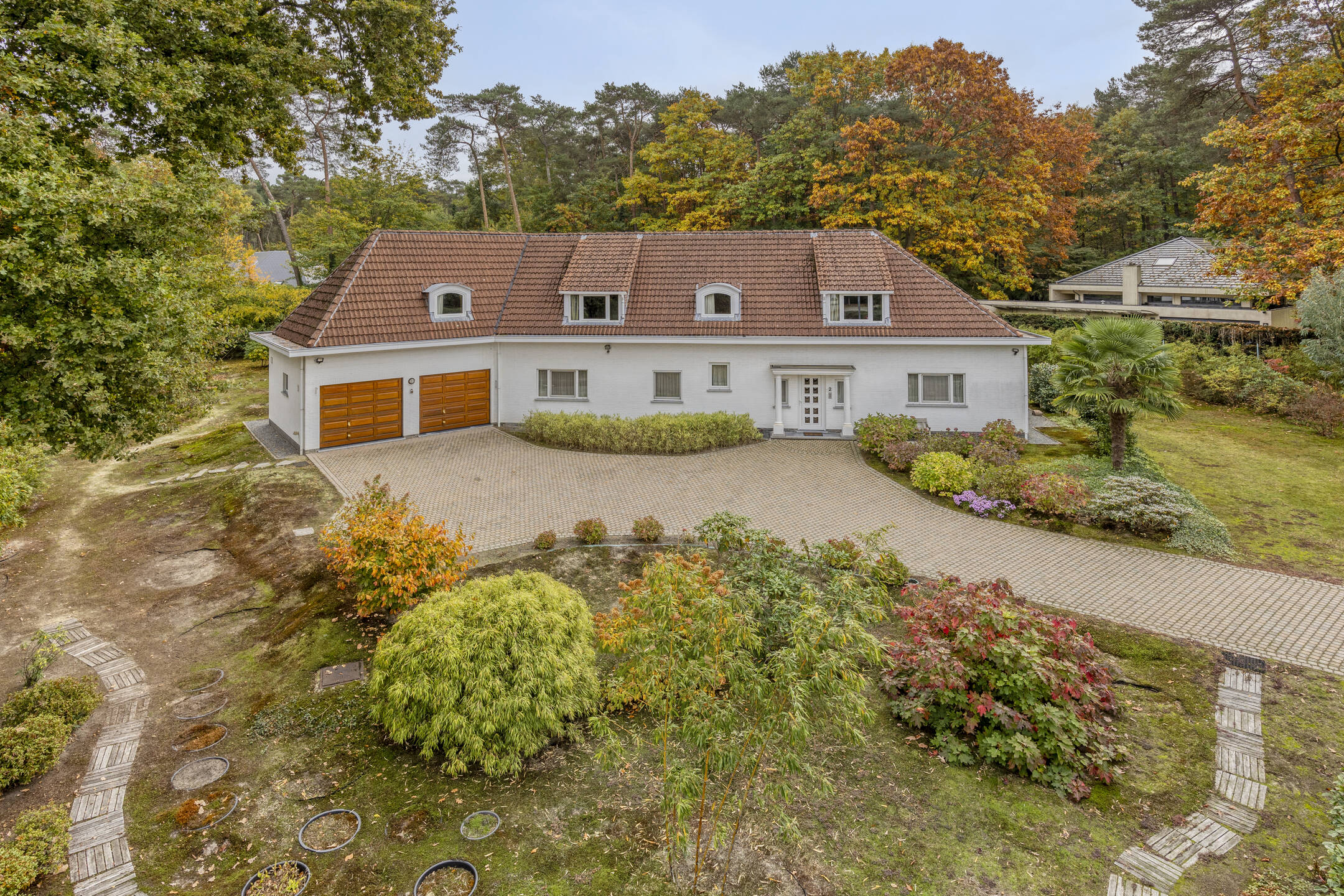 Ruime villa-woning op knap perceel van 30 are - foto 2