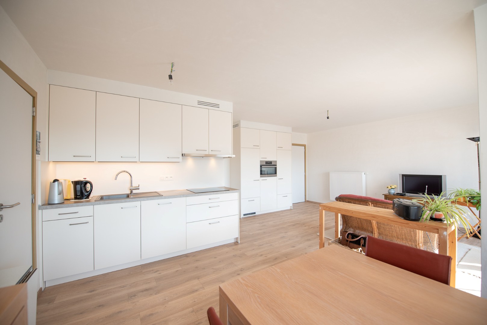 Centraal gelegen nieuwbouwappartement met 1 slaapkamer te koop te Waregem. - foto 4