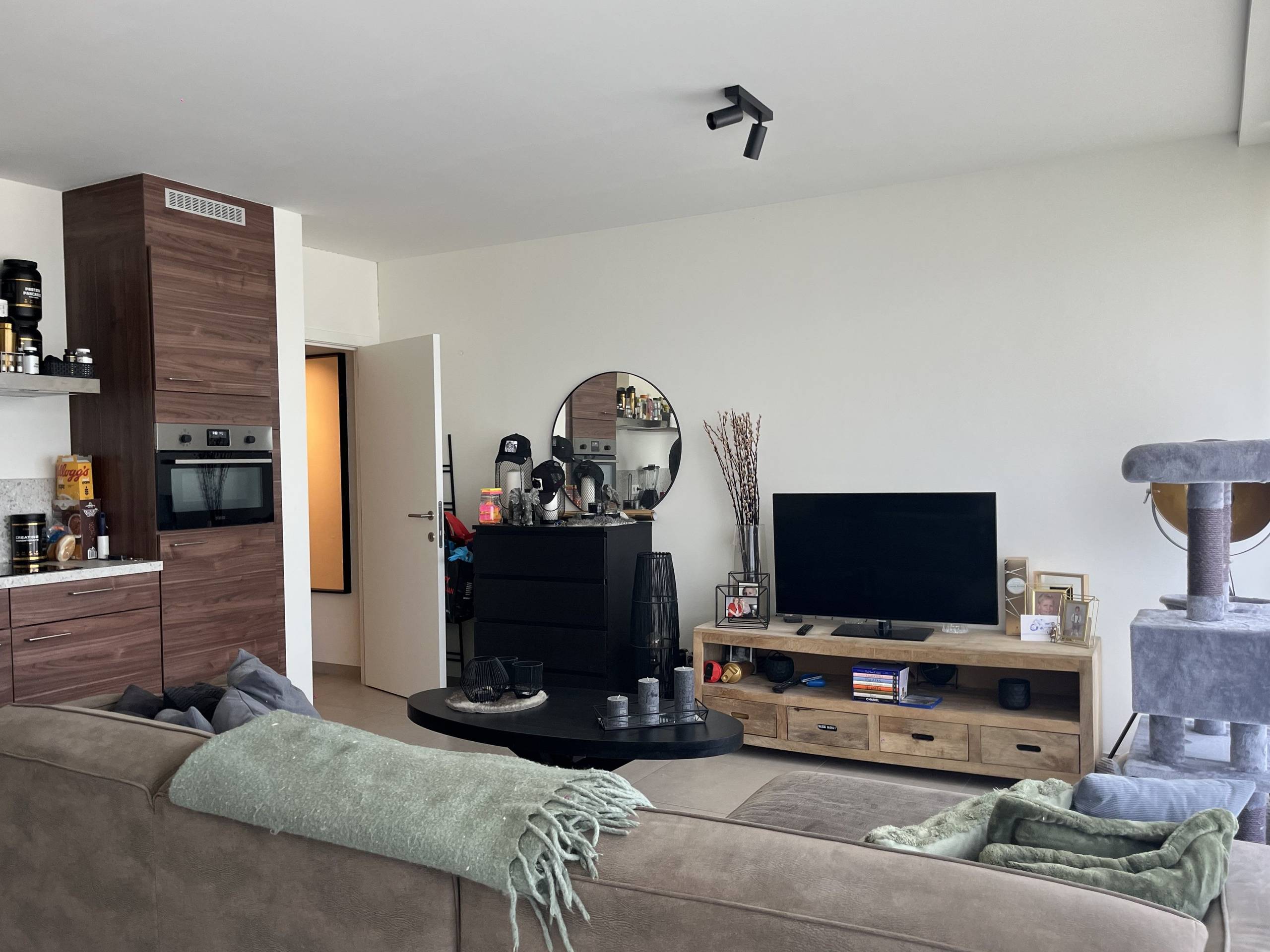 Nieuwbouwappartement met twee slaapkamers en autostaanplaats op rustige locatie te Brugge - foto 4