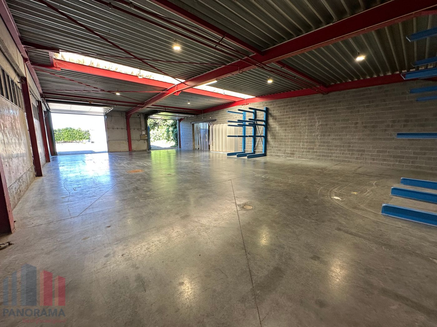 Strategisch gelegen bedrijfsgebouw van +/- 1.850 m² op perceel van +/- 3.450 m² nabij E17 - foto 5