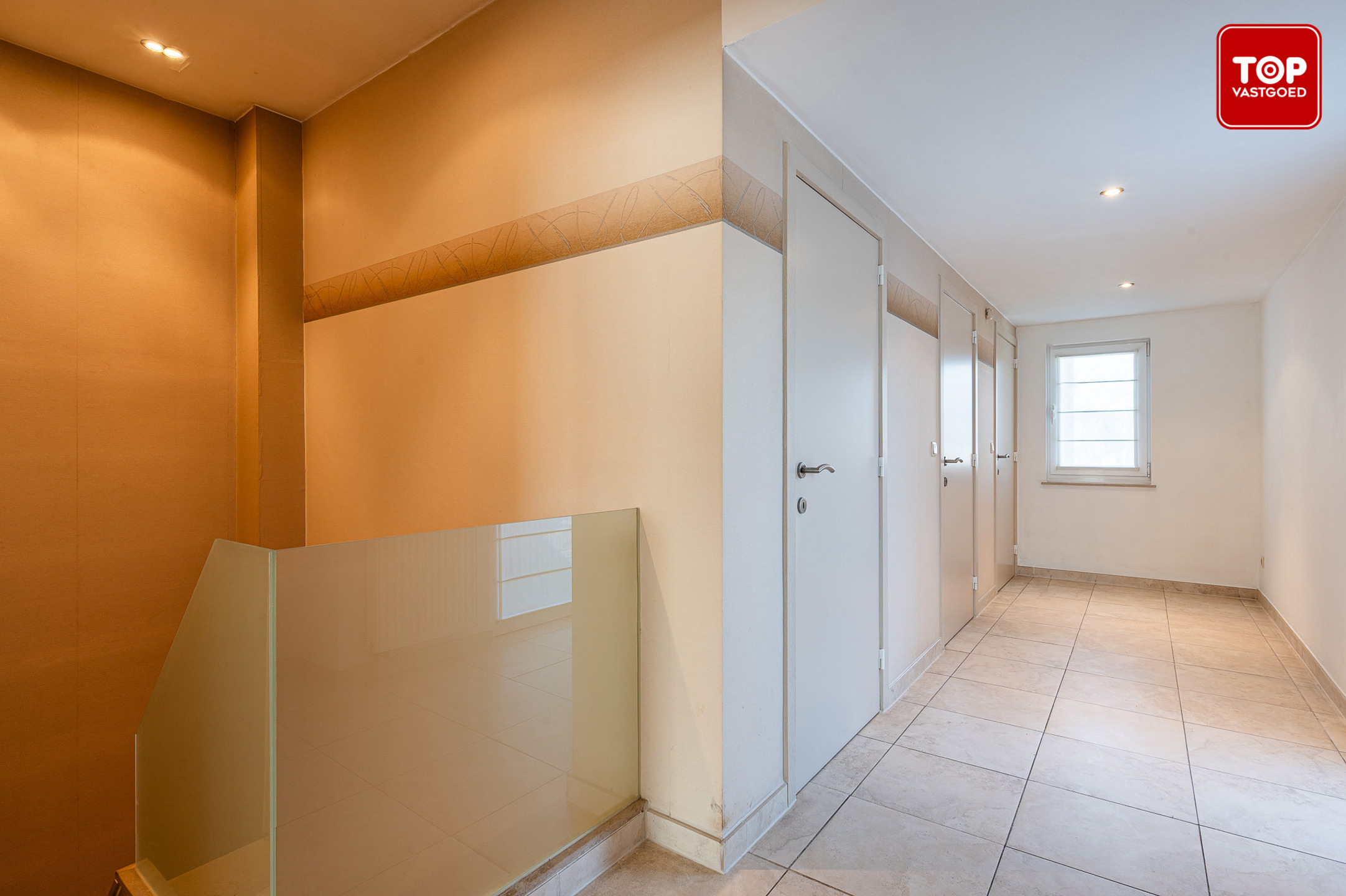 Zeer groot duplex appartement met garage. - foto 4