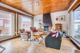 Op zoek naar een ruim en praktisch ingericht appartement op een centrale locatie? Dit duplex appartement combineert comfort, licht en bereikbaarheid...