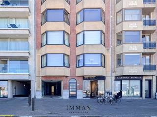 Dit handelspand van 129 m² bevindt zich op een uitzonderlijke ligging aan de zeedijk in het prestigieuze Zoute, een van de meest gegeerde en...