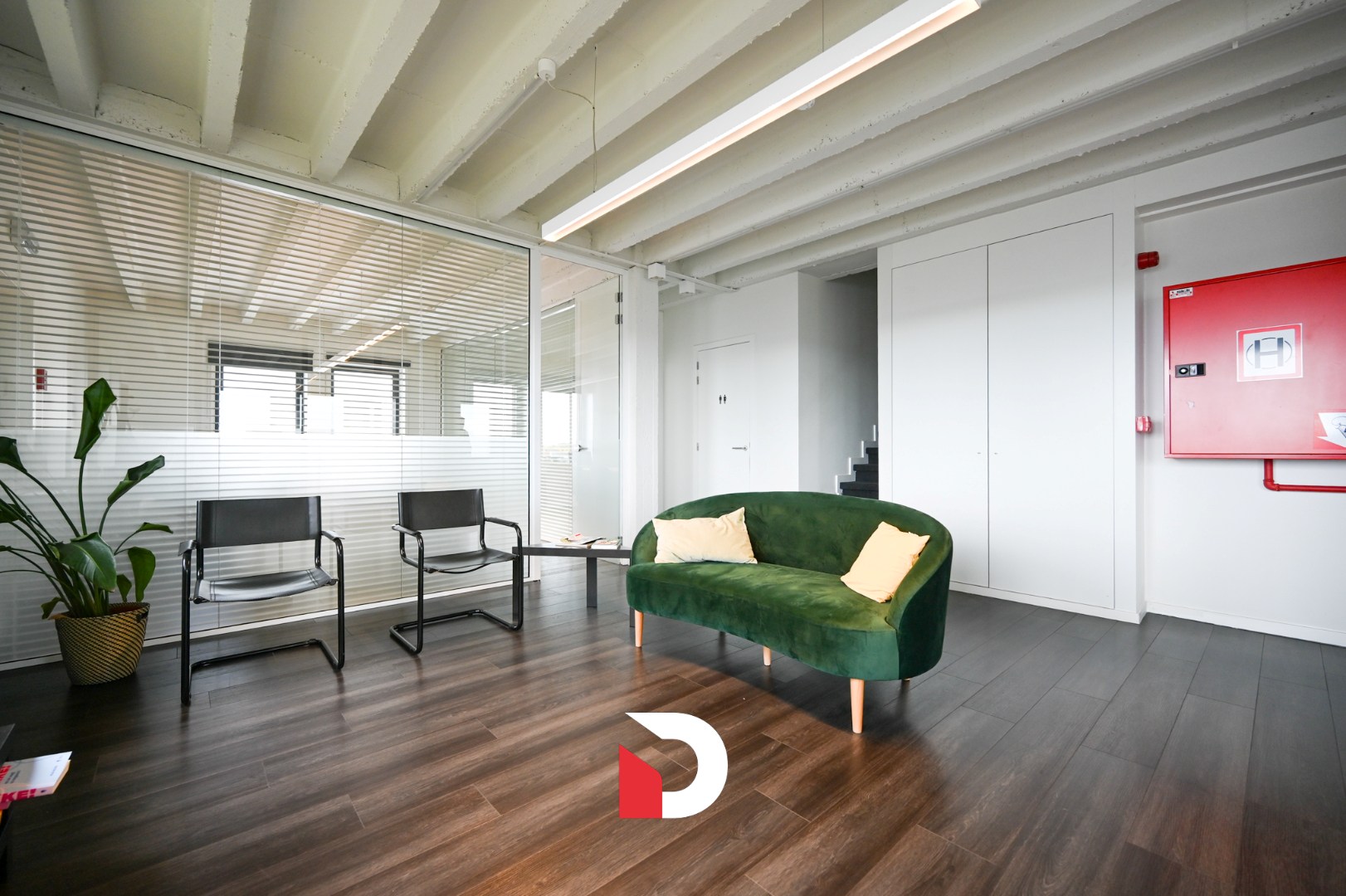 Instapklare (nieuwbouw)kantoorruimte (326m²) op zichtlocatie te Brugge - foto 4