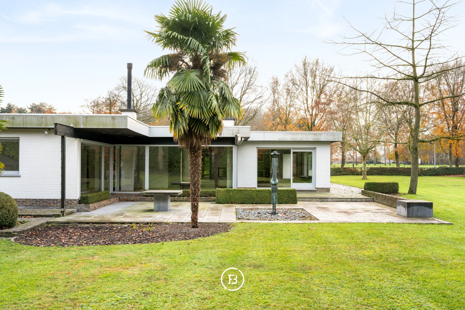 Architectural villa - photo 2