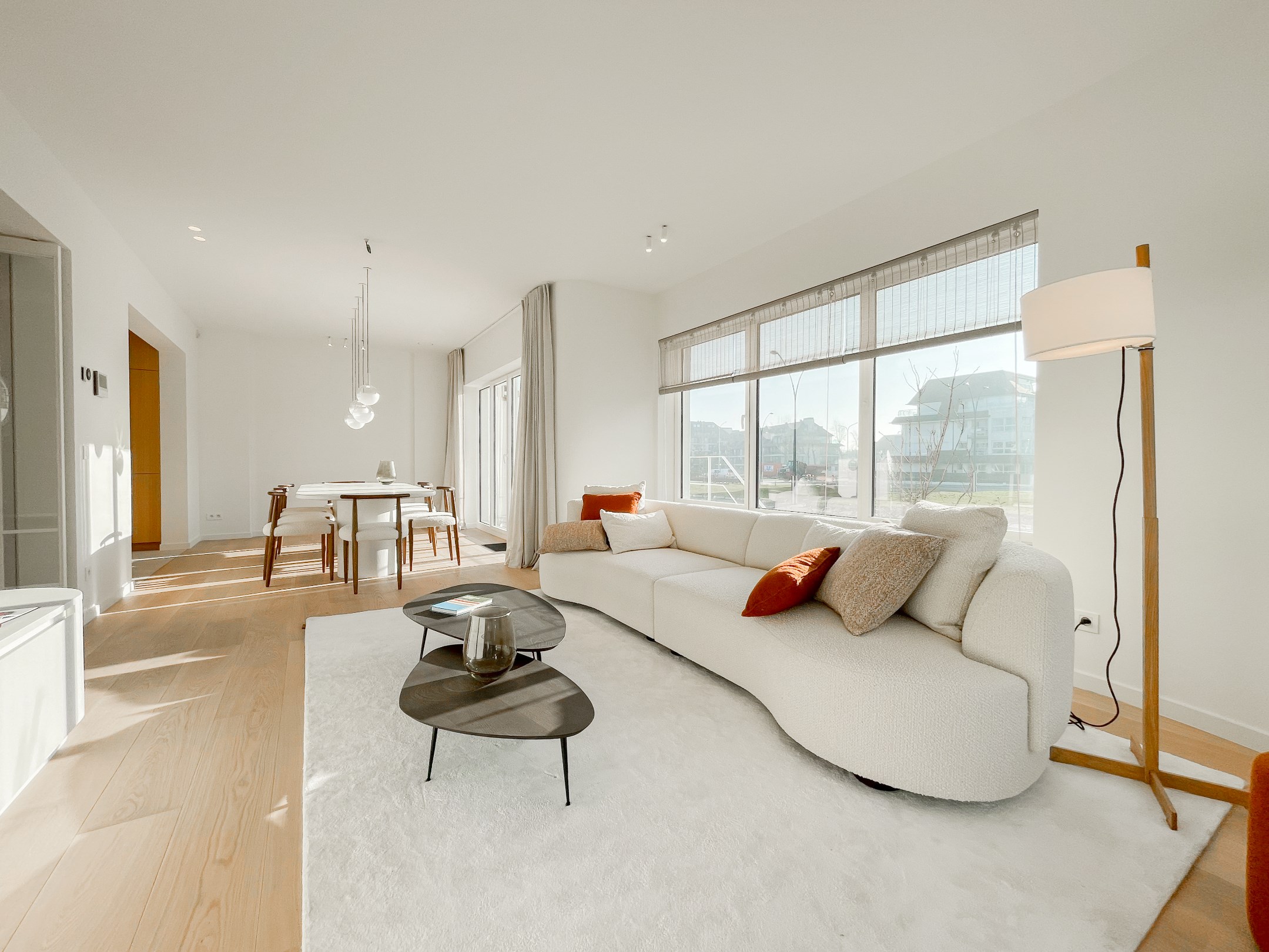 Offre exceptionnelle : Villa entièrement rénovée avec vue frontale sur la mer. - photo 4