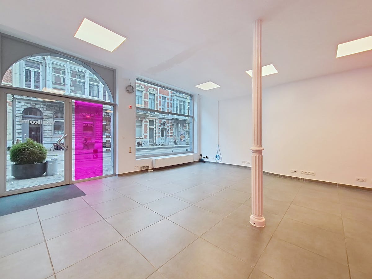 Lichtrijk handelspand (58 m²) te huur in centrum Gent - foto 2