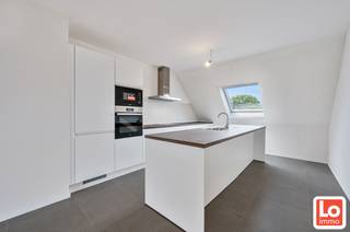 Aankoop aan 6% BTW mogelijk! Zowel voor eigen bewoning als verhuur!Topper! Prachtig ruim 3 slaapkamer appartement met een mooi zuid-gericht terras...