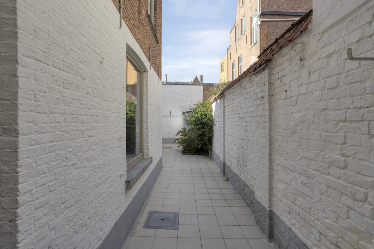 Charmant huis te koop in Sint-Clarastraat Brugge - foto 2