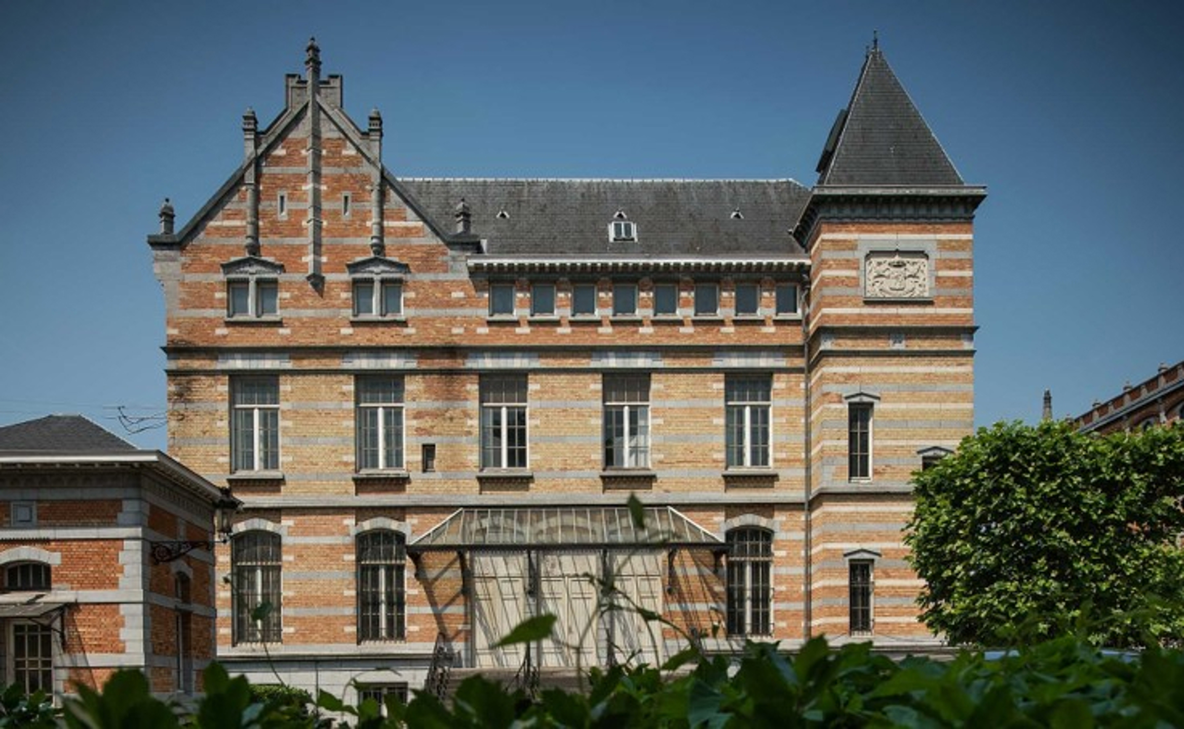 Kantoren te huur van 2.200 m² ! - foto 1
