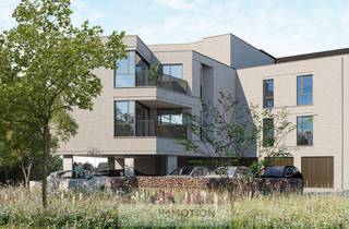 Wie Waregem zegt, denkt aan Waregem Koerse, cultuur, shoppen, spel en sport… Vanuit Residentie Jerome ligt alles op wandelafstand maar men woont net buiten deze gezellige drukte en heeft men een uiterst vlotte verbinding naar de Expresweg.<br />Op de hoek van de Desselgemseweg en de Sint-Arnoldusstraat verrijst binnenkort het stijlvolle nieuwbouwproject Residentie Jerome. Deze kleinschalige residentie combineert hedendaagse architectuur met een warme, residentiële uitstraling en biedt een plek waar comfort, bereikbaarheid en stadsleven perfect samenkomen.<br /><br />Residentie Jerome bestaat uit 9 ruime appartementen, telkens met 2 slaapkamers, die voorzien zijn van een aangenaam terras. Voor elke eenheid is er op het gelijkvloers minstens 1 garage, carport of staanplaats te koop, die allen vlot toegankelijk zijn via de doodlopende Sint-Arnoldusstraat. Op het gelijkvloers bevindt zich voor elk appartement ook een private berging en is er een gemeenschappelijke fietsenberging. <br /><br />Duurzaamheid staat centraal, de appartementen zijn energiezuinig en futureproof dankzij bijvoorbeeld de warmtepompen, vloerverwarming en zonnepanelen.<br />Door het gebruik van deze innovatieve technieken behalen ze een E-peil van E30 of lager.<br />Bovendien kiest men als koper zelf, onder professionele begeleiding, de afwerking van het interieur.<br /><br />Hier kan gekocht worden aan 6% BTW. Contacteer ons om hierover goed geïnformeerd te worden. <br />Voldoet ook aan alle vereisten voor een prima investering (verhuur)!<br /><br />Voor een persoonlijke afspraak of meer informatie kunt u rechtstreeks contact opnemen met Vincent op het nummer 0475 29 05 13 of stuur een mail naar vincent@immotion.be.