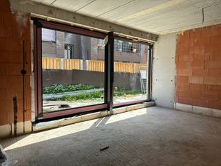 In het pittoreske hart van de Bloemenstad Stokkem, aan de rand van de Maas en natuurgebieden, worden deze 2 nieuwe gezinswoningen gebouwd.De woningen...