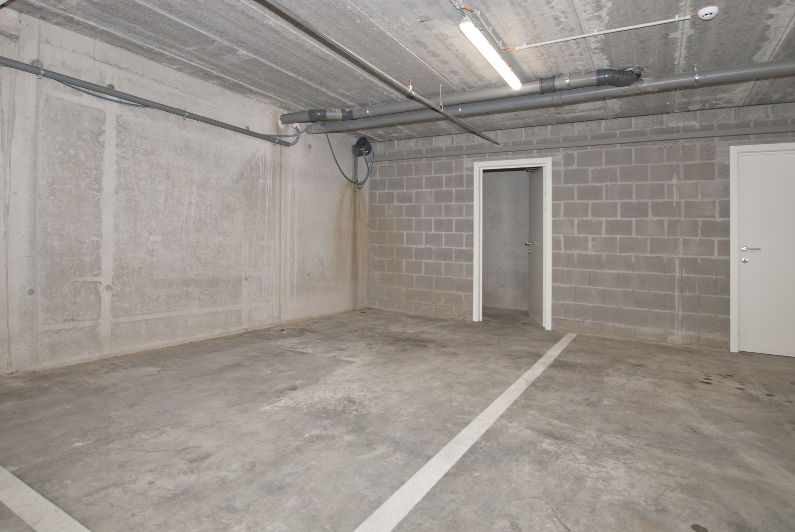 Ondergrondse autostaanplaatsen (3) + berging (1) - foto 2