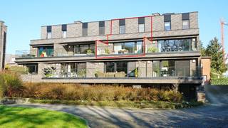 Recent luxe duplex-appartement van 123m² + ruim terras van 22m² met mooi zicht op het natuurgebied “Broekelei” en is zuid-west georienteerd.Het...