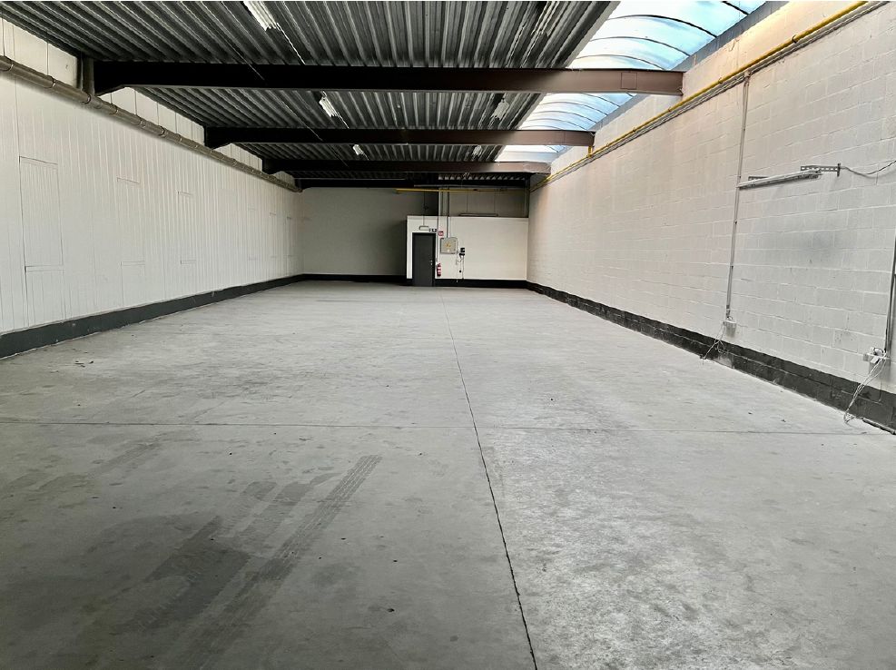 Strategisch gelegen KMO-unit van 290 m² nabij de E313 - foto 4