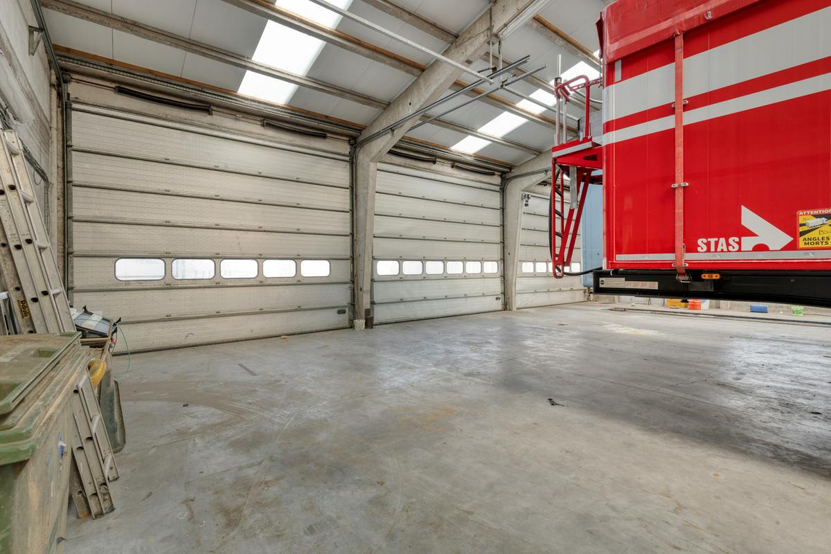 Kantoor met loods en apart sanitair blok - foto 5