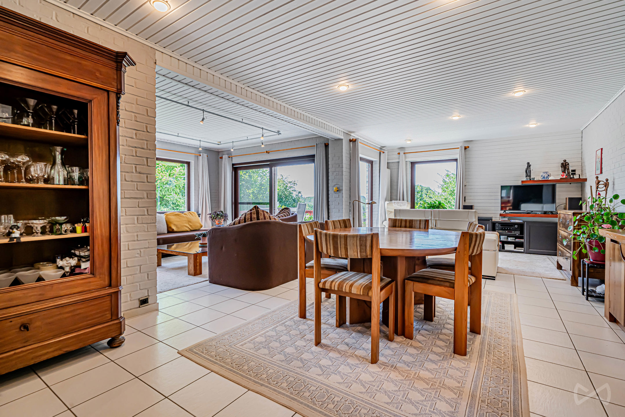 Karaktervolle villa met 4slpk. polyvalente ruimte en prachtige tuin - foto 4