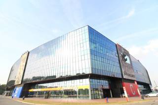 Standingvolle kantoren in de Ghelamco Arena, gesitueerd bij de VIP-ingang. Uitstekende bereikbaarheid, horecafaciliteiten en winkels op wandelafstand.<br /> Lasten en taksen: Op aanvraag.