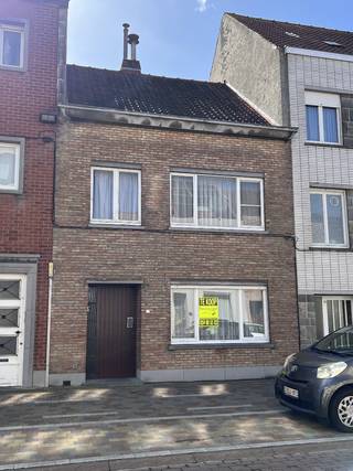 TE KOOPTe renoveren rijwoning met potentieel.Op zoek naar een woning met mogelijkheden op een strategische locatie?Deze rijwoning, gelegen in de...