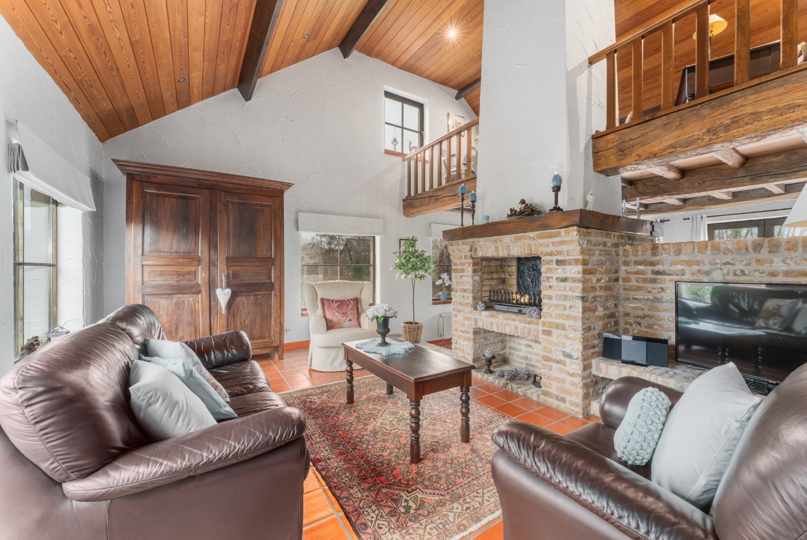 Charming villa with open view in a dead-end street in Sijsele - photo 2