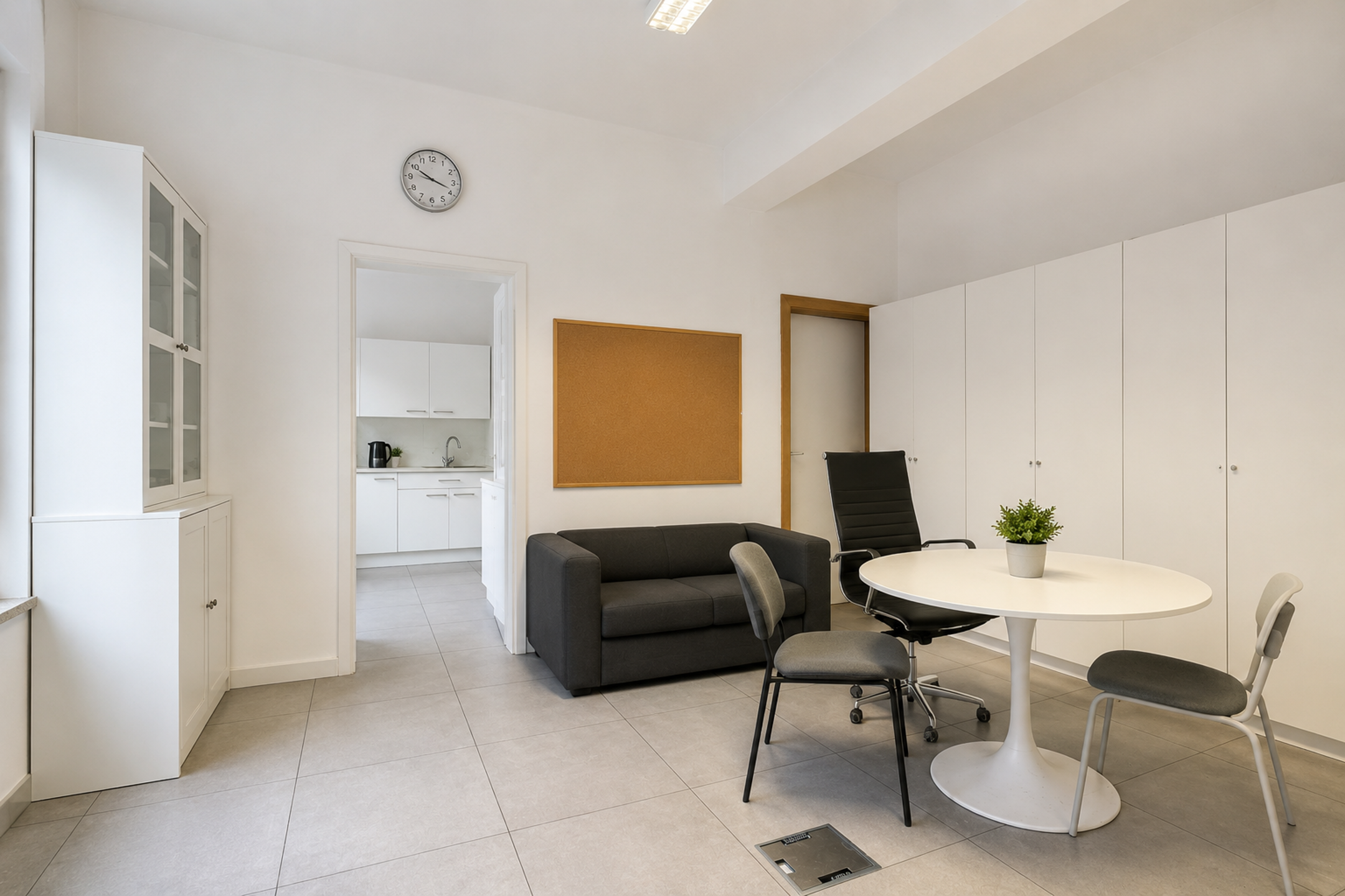Handelsgelijkvloers te koop op toplocatie in Drogenbos - foto 5