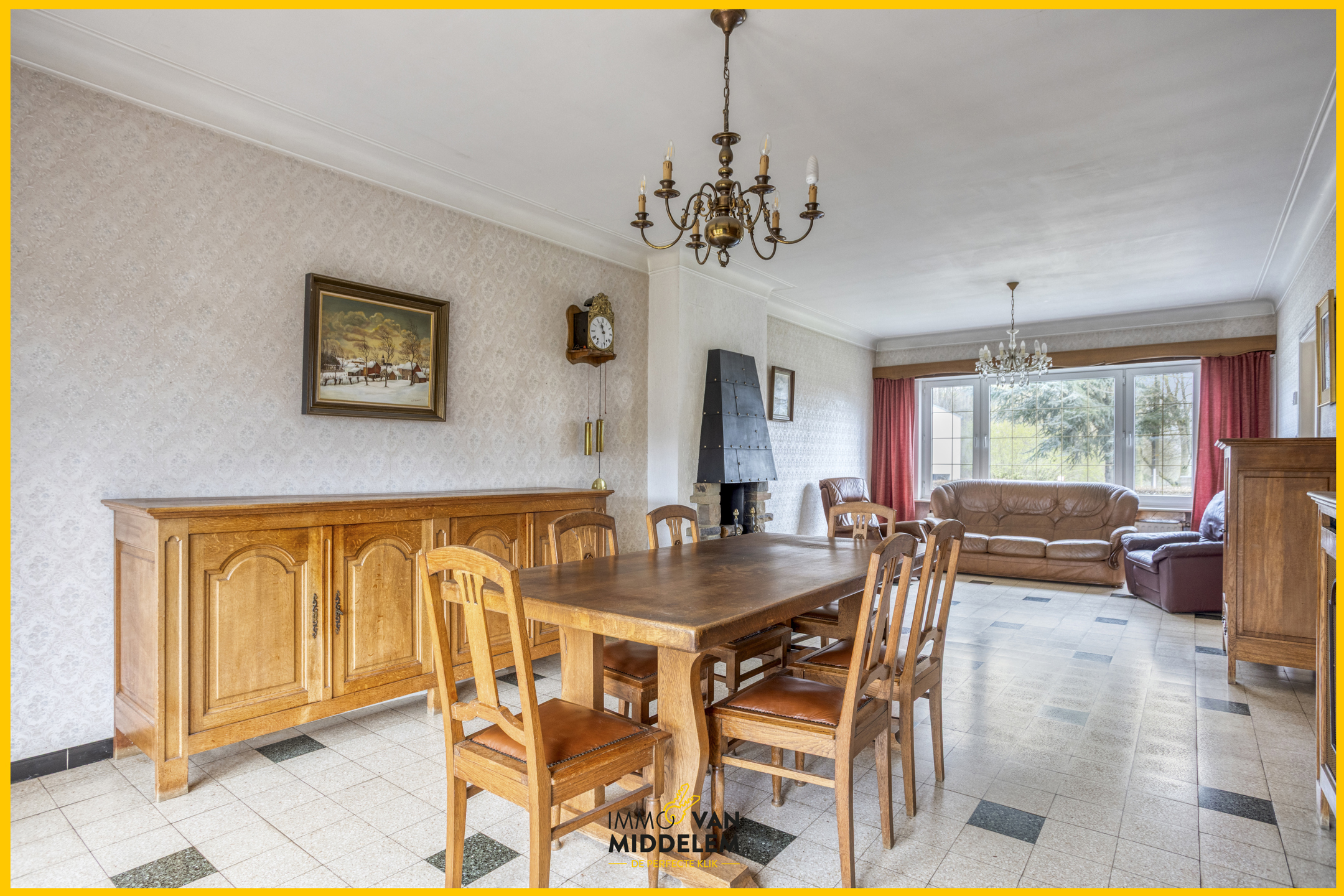 DEELS TE RENOVEREN WONING MET 4 SLPK, TERRAS, TUIN EN GARAGE - foto 2