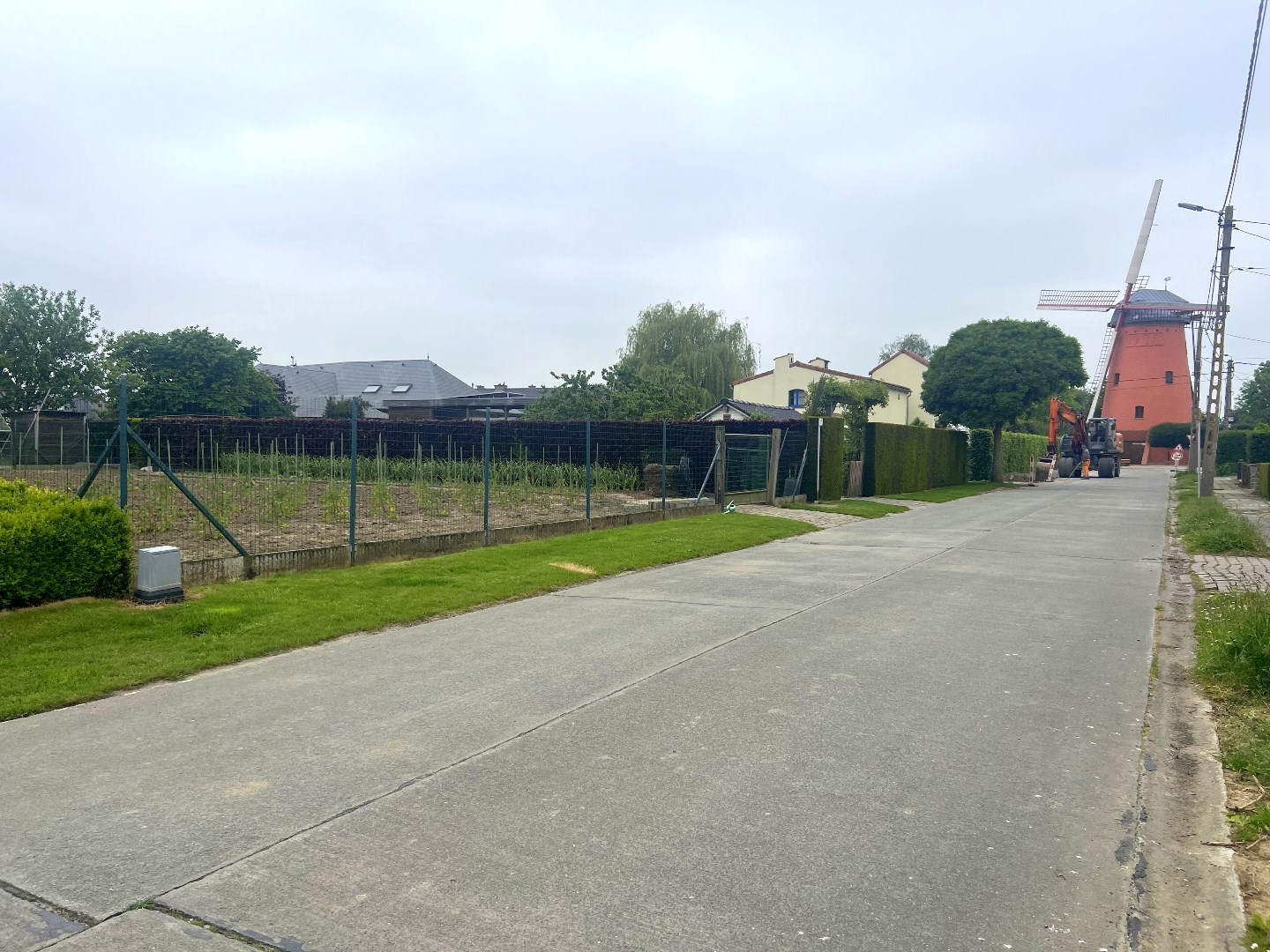 Ruim perceel bouwgrond te koop in Outrijve van 756m² en geschikt voor open bebouwing - foto 2