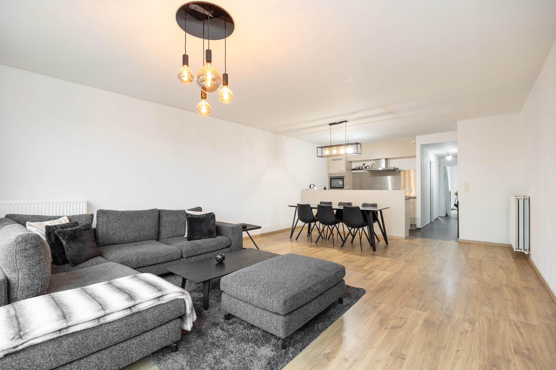 Te koop: stijlvol 2-slaapkamerappartement met terras - foto 2