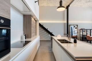 DISCOVERY DAY: Saturday 24/1 between 10 a.m. and 12 p.m. (By appointment only)www.doorniksesteenweg151-120.be On a unique and characterful location...