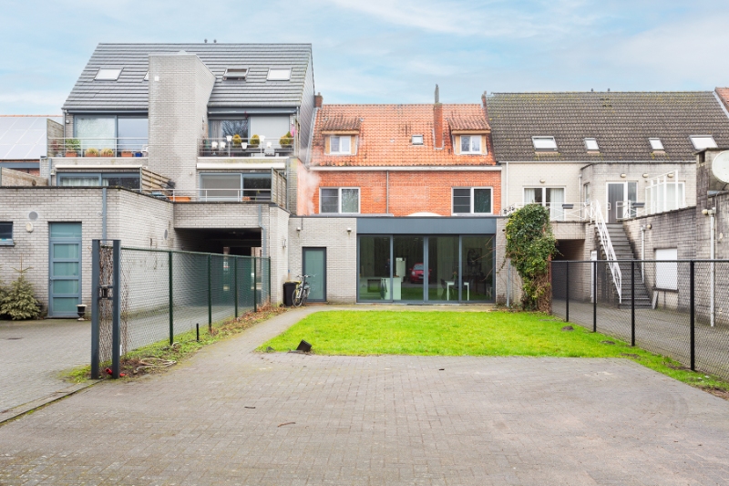 Ruime gerenoveerde woning in hartje Essen - foto 2