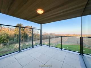 Exclusief appartement werd afgewerkt met HOOGWAARDIGE MATERIALEN en voldoet aan de meest recente energienormen, waardoor deze eigendom...