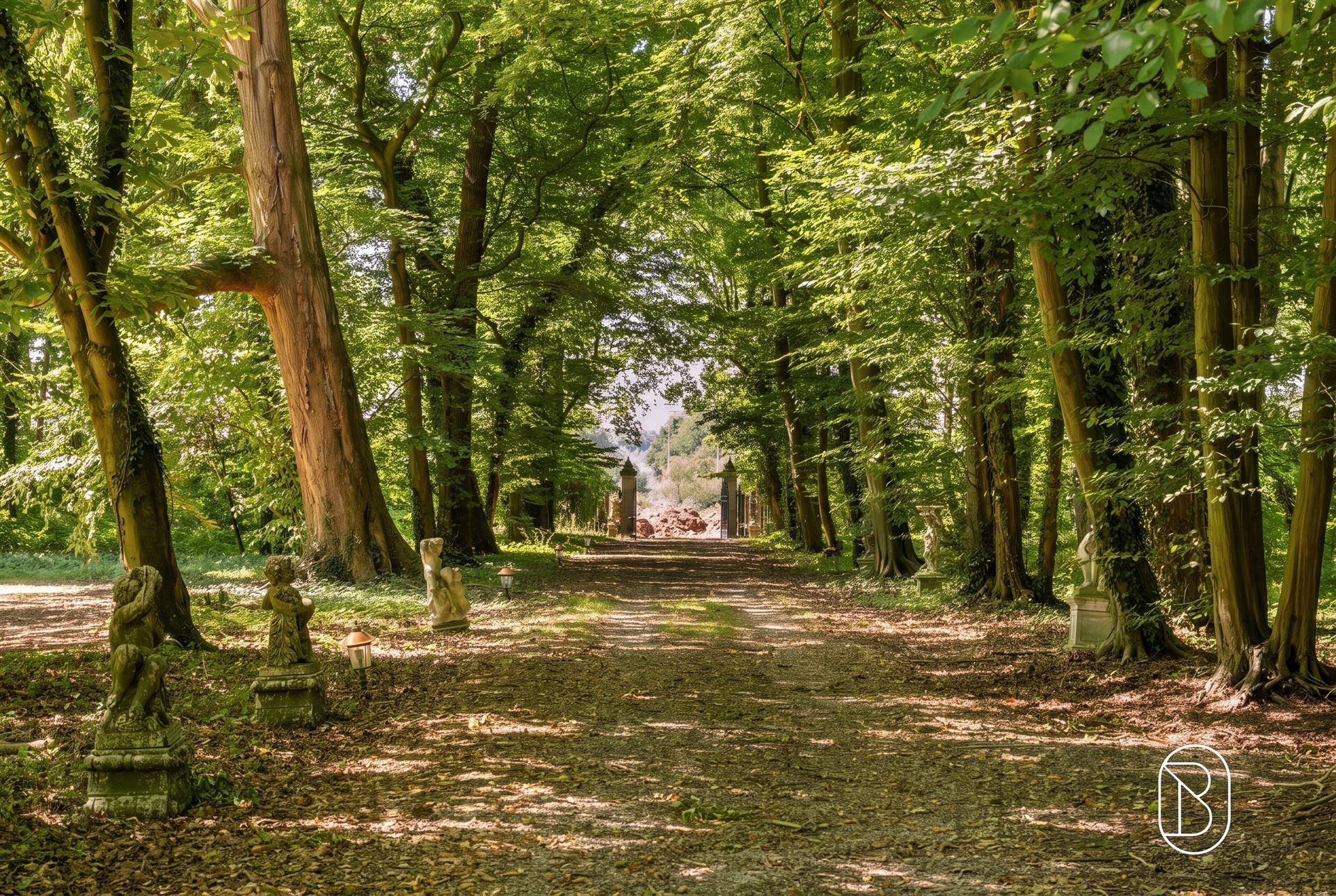 Prachtig kasteel met koetshuis op meer dan 8,7 hectare! - foto 4